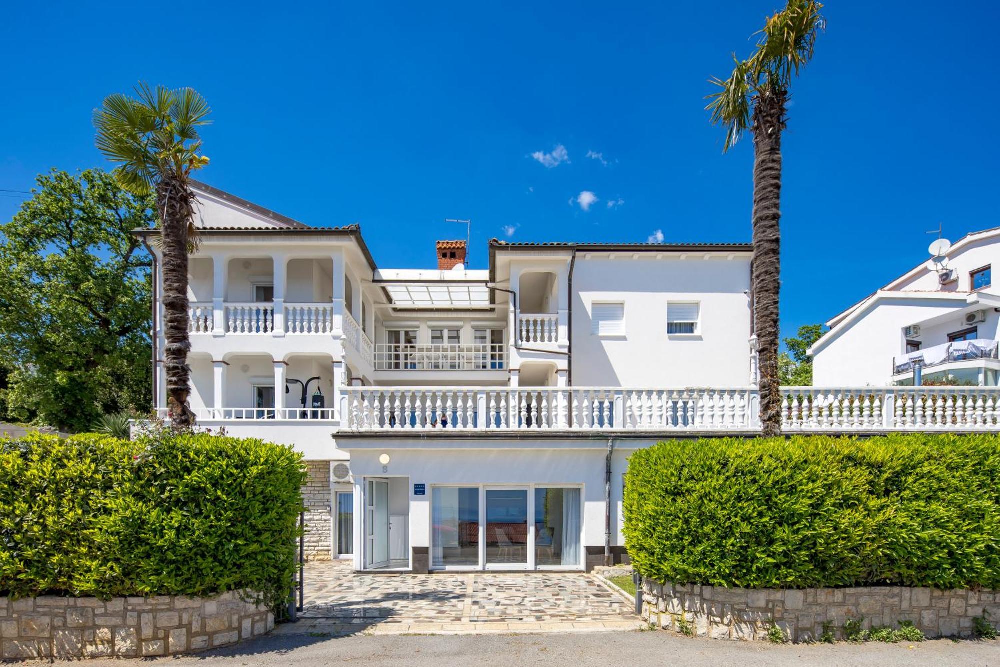 Villa Garden Apartment With Pool אופטיה מראה חיצוני תמונה