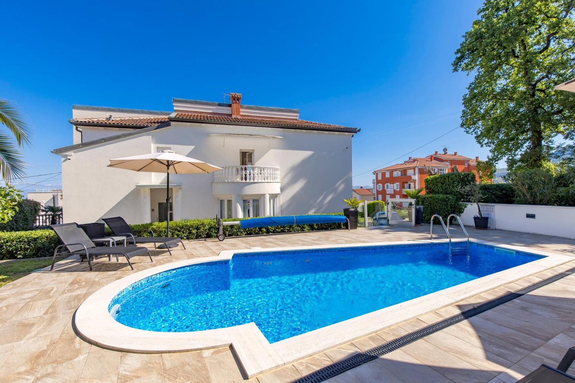 Villa Garden Apartment With Pool אופטיה מראה חיצוני תמונה