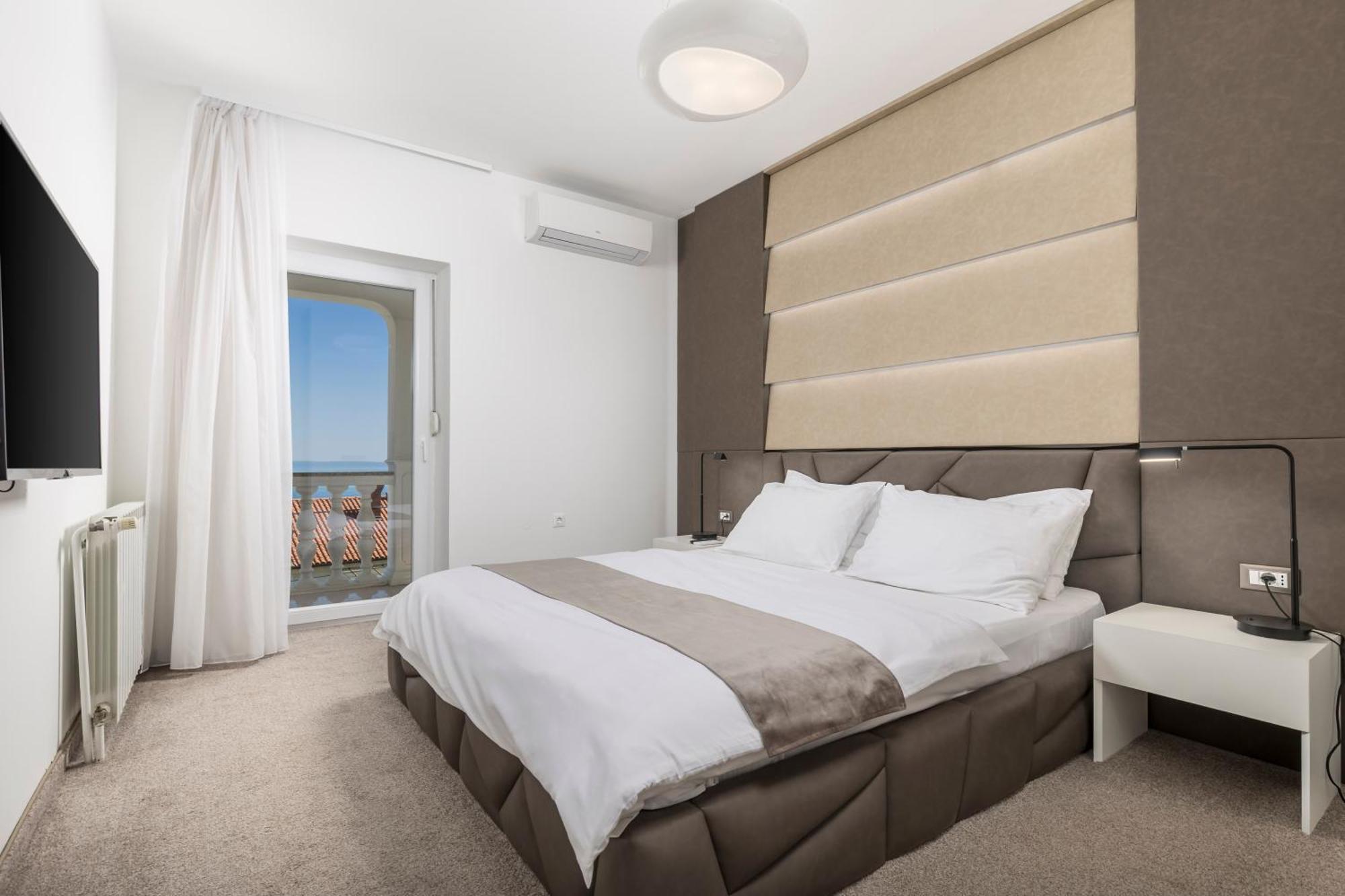 Villa Garden Apartment With Pool אופטיה מראה חיצוני תמונה